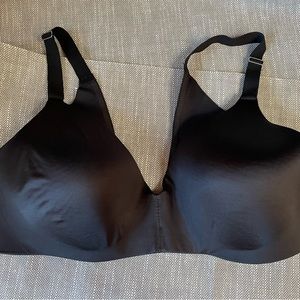 SOMA Vanishing Back wire free black bra 40C, smooths side and back